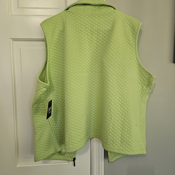Onque Casuals Light Green Quilted Women's Vest - Picture 6 of 6